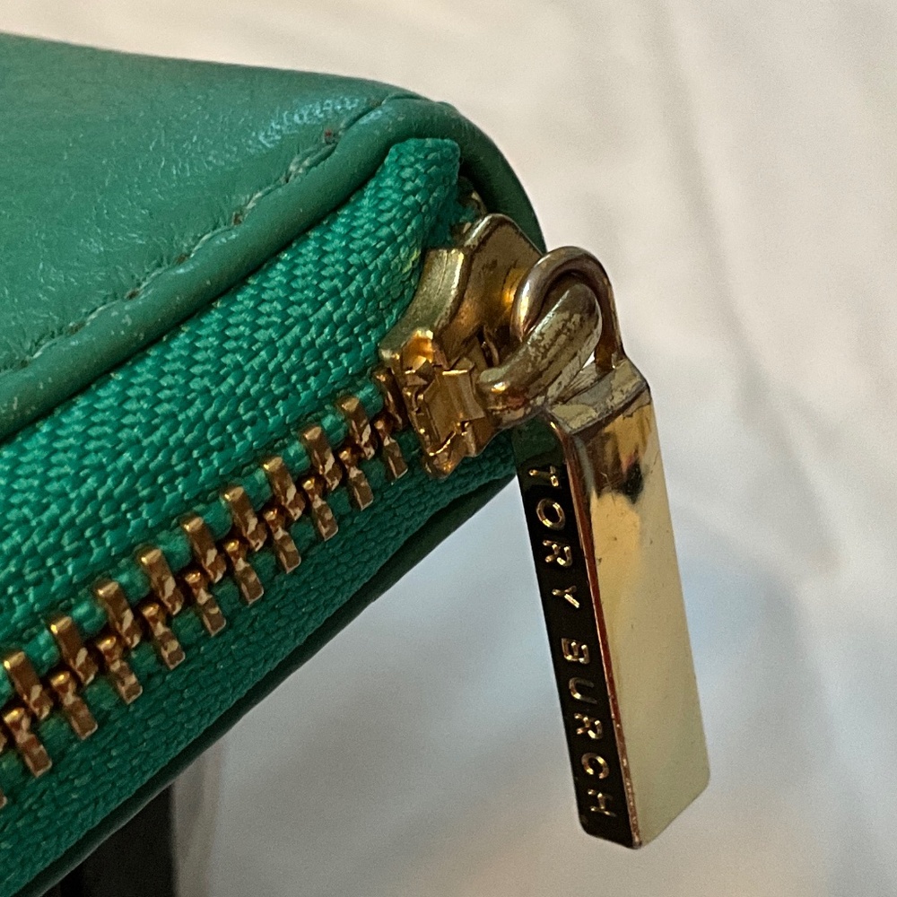 TORY BURCH Vintage Kipp Zippy Wallet Green - Picture 12 of 13